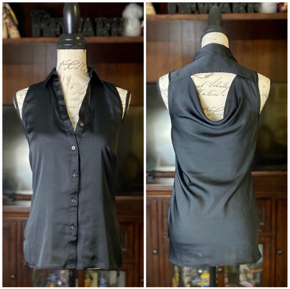 The Limited Black Collared Sleeveless Top XS